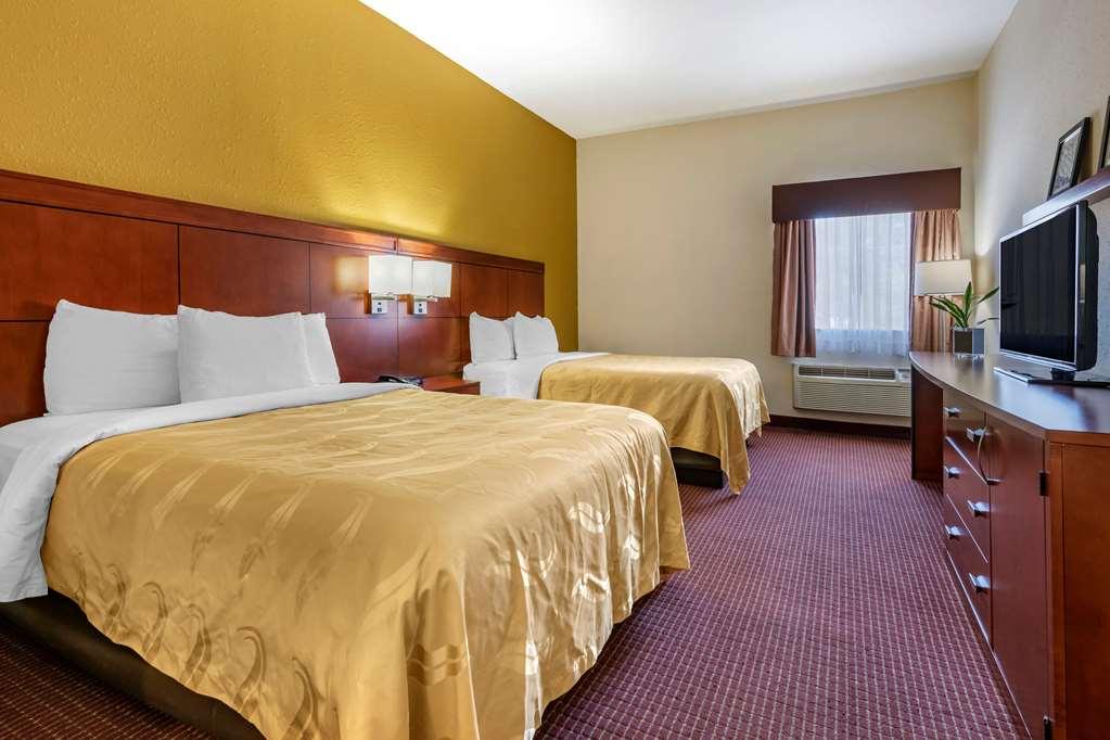 Quality Inn Zephyrhills-Dade City Buitenkant foto