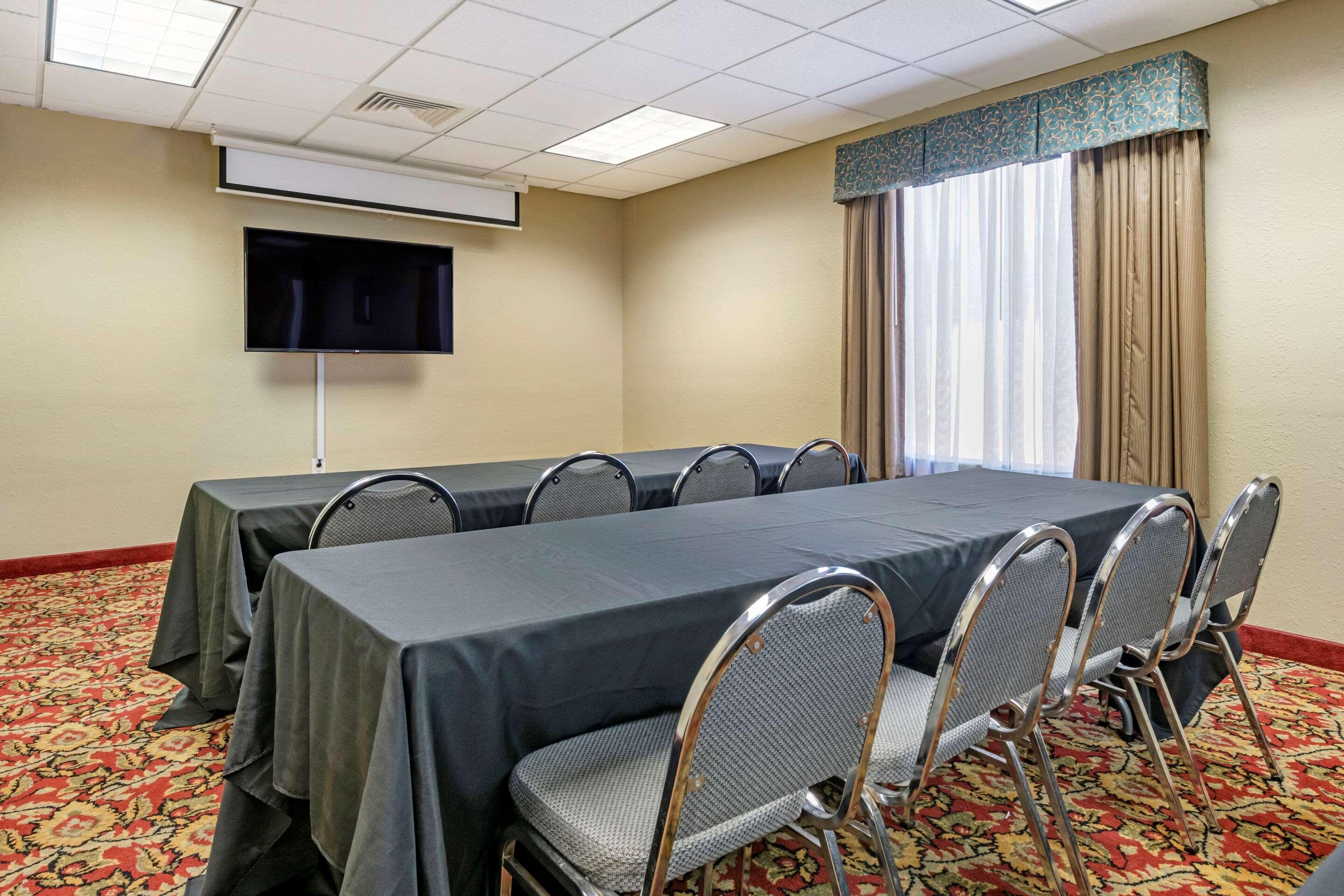 Quality Inn Zephyrhills-Dade City Buitenkant foto