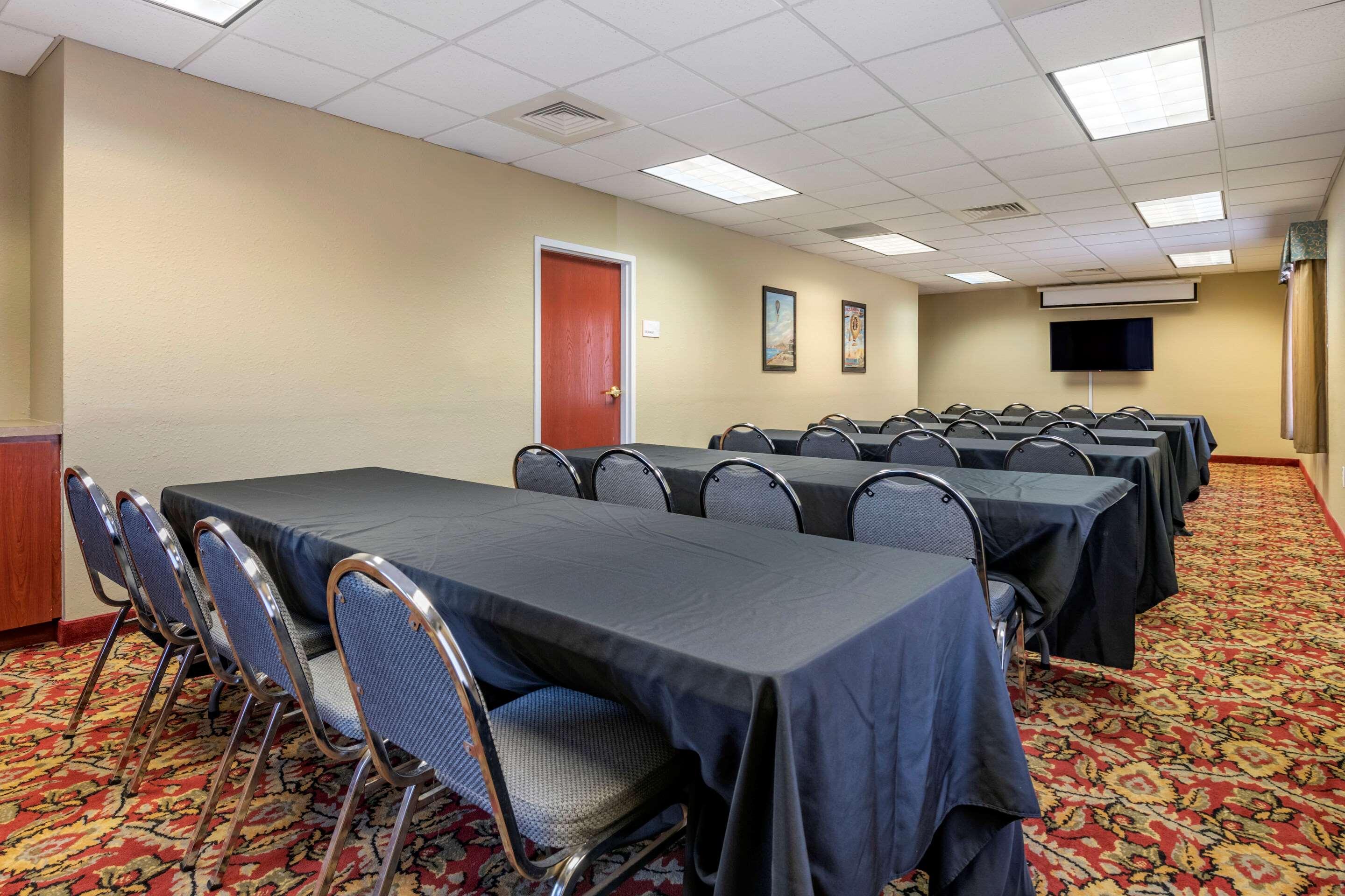 Quality Inn Zephyrhills-Dade City Buitenkant foto