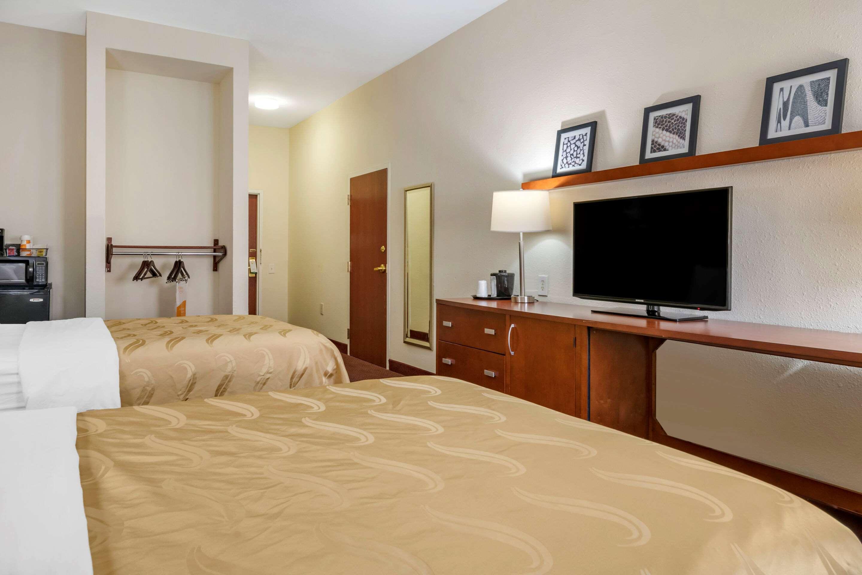 Quality Inn Zephyrhills-Dade City Buitenkant foto